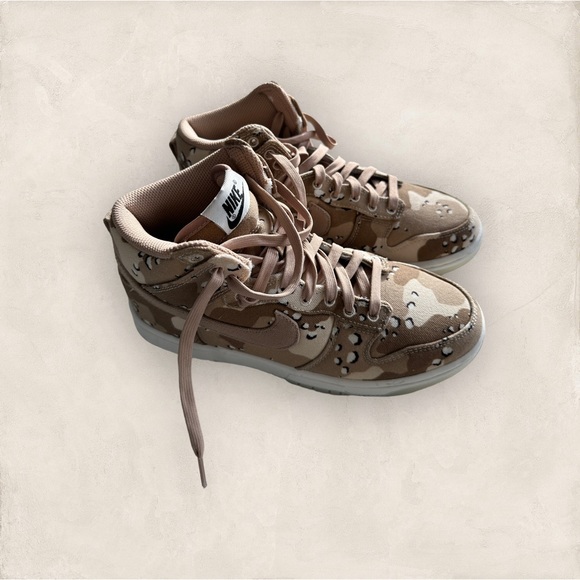 Nike high tops - Picture 1 of 1